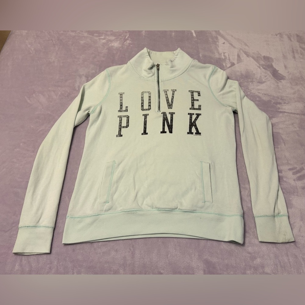 ✨✨ Victoria's Secret Pale Green “Love Pink” Sweatshirt ✨✨